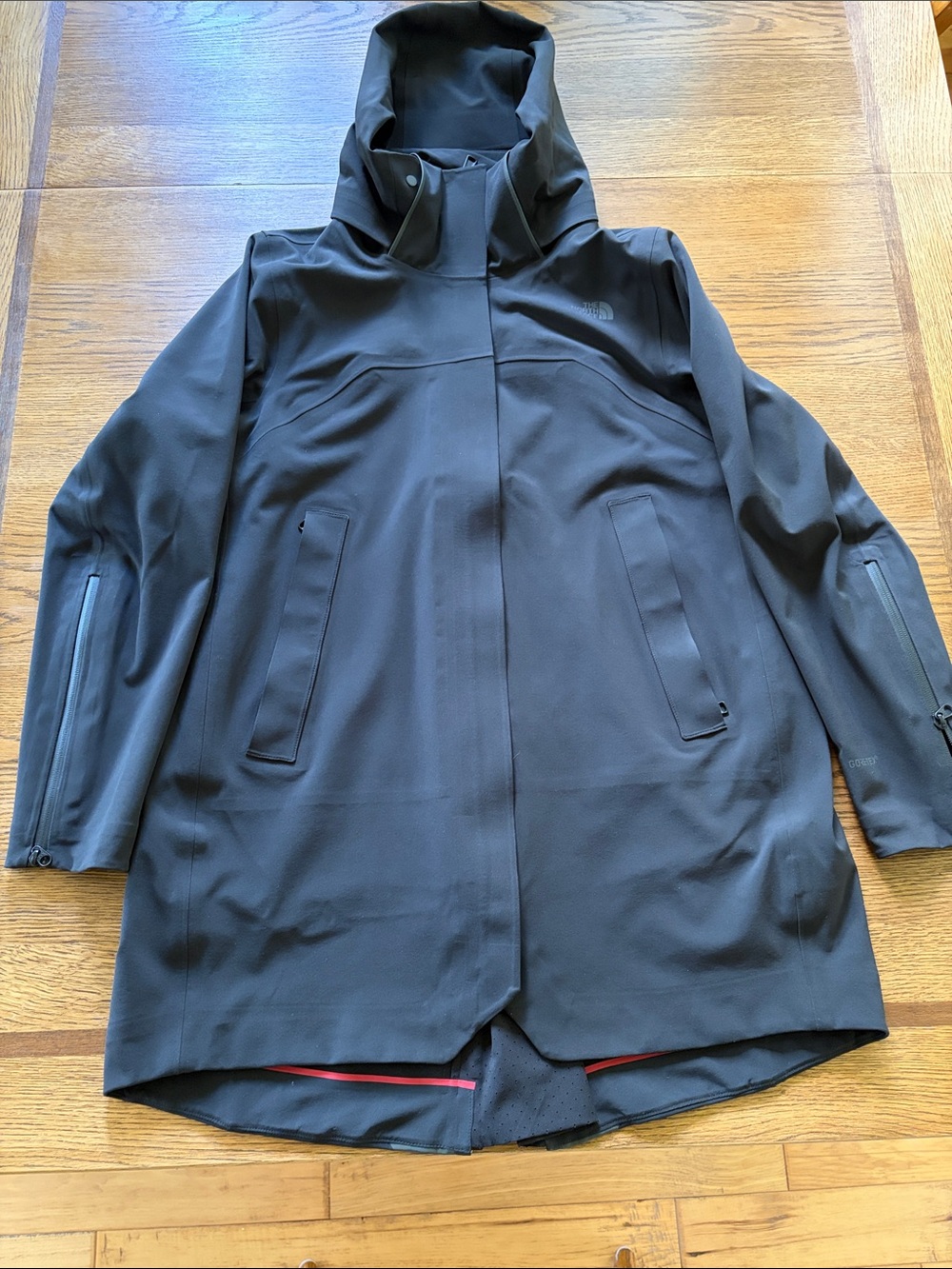 The North Face Black Hooded Soft-Shell Gore-Tex Women’s Parka